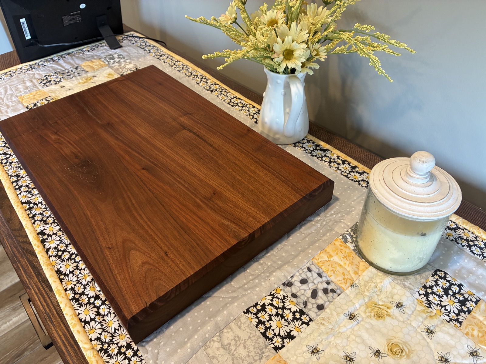 Solid Walnut Edge Grain Cutting Board — Board 14 — photo 2